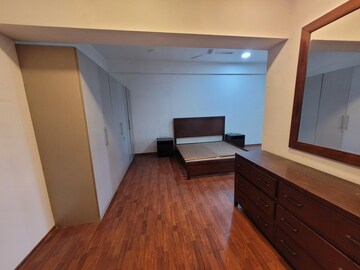 Kitchen in 3 BHK Apartment at Peninsula Ashok Towers, Parel – for Rent