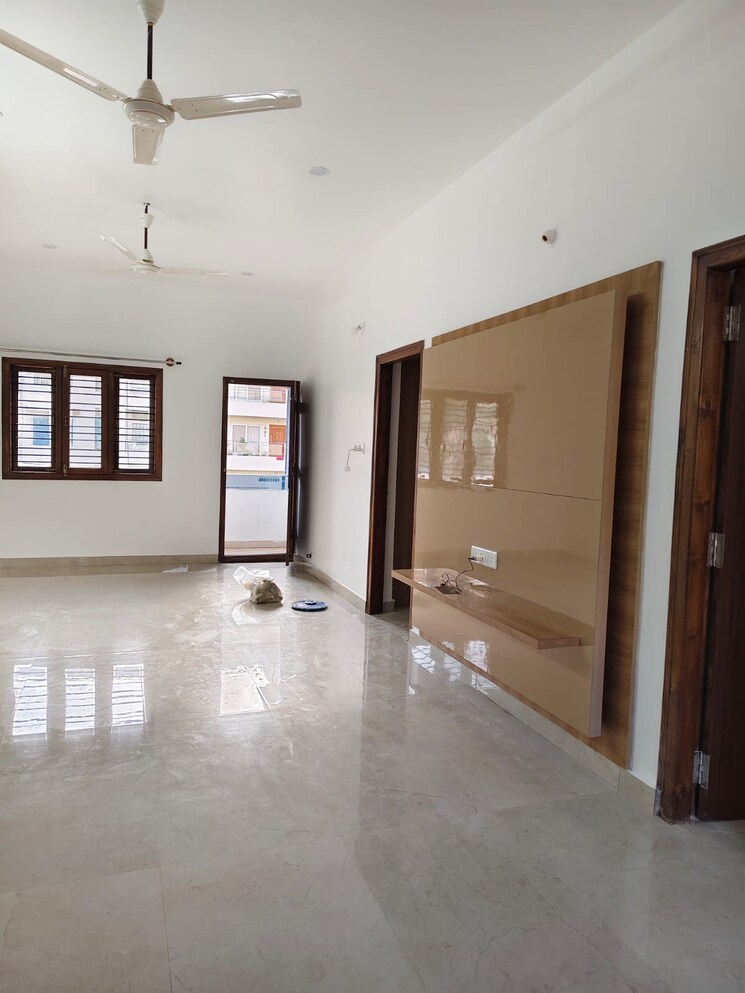 Room, halasuru 2 Bedroom 1000 Sq.Ft. Builder Floor In Halasuru Bangalore 9242580