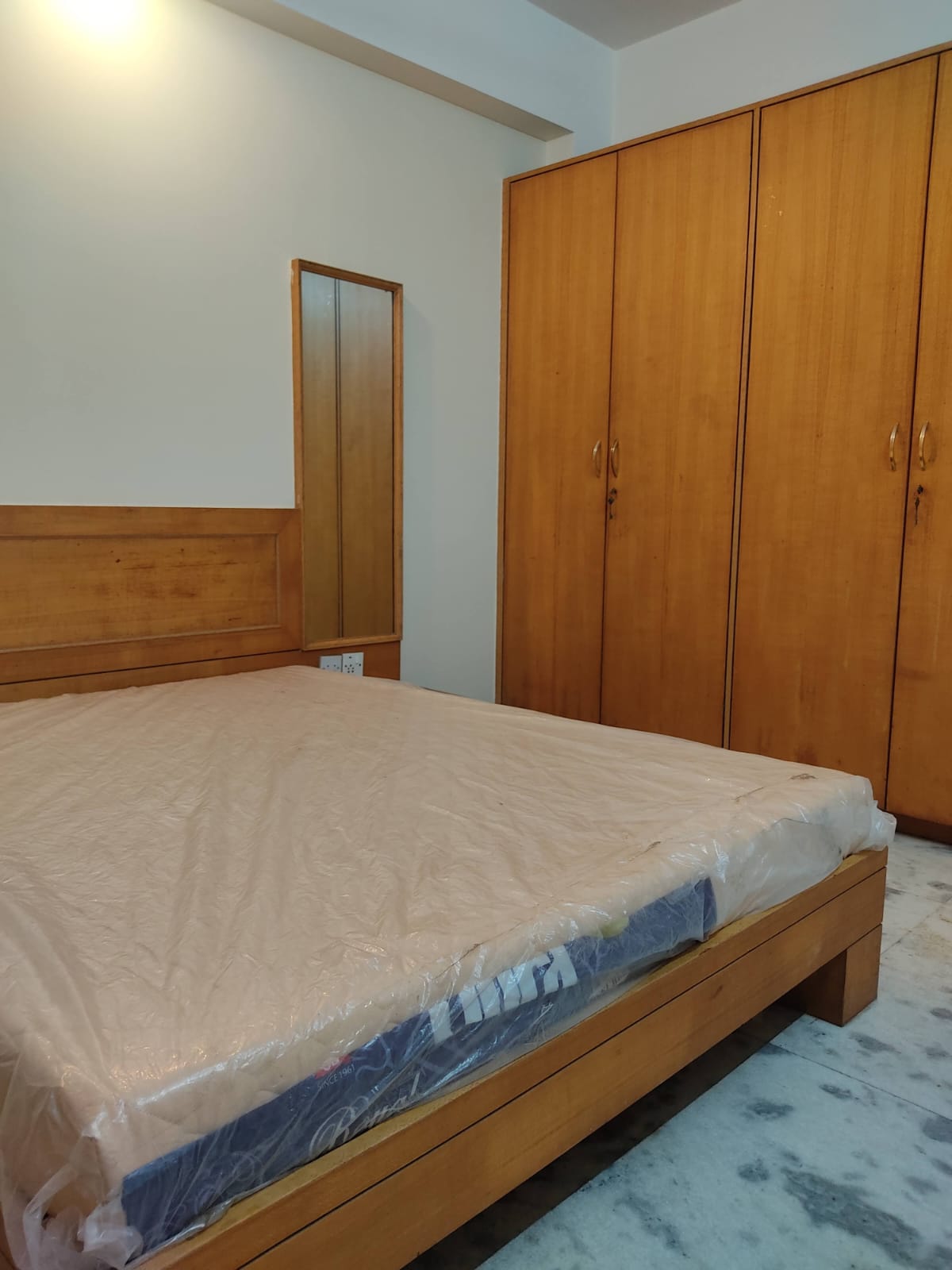 2 BHK Apartment For Rent in Hiranandani Gardens