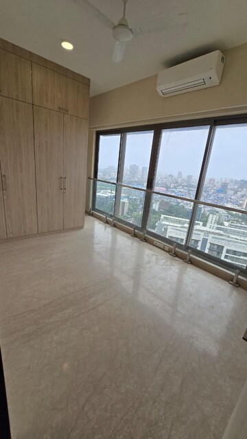 Master Bedroom in 3 BHK Apartment at Kalpataru Magnus, Bandra East – for Rent