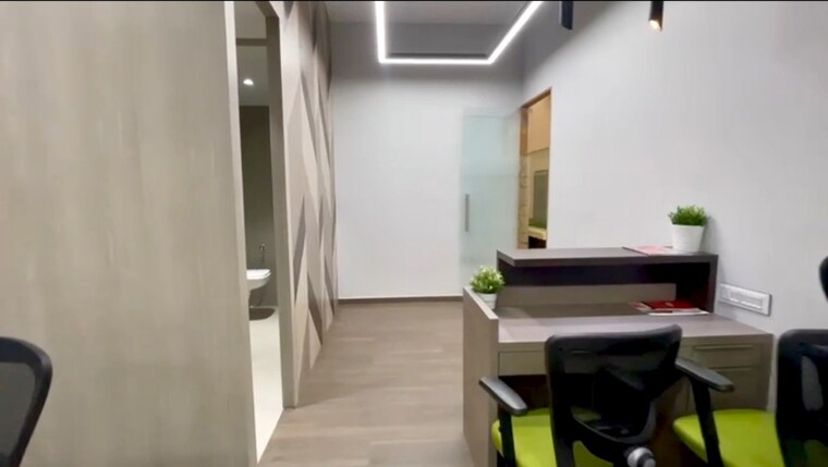 Team Area, malad west Commercial Office Space 484 Sq.Ft. In Malad West Mumbai 9242794