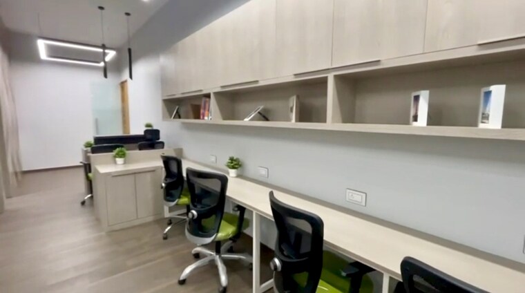 Team Area, malad west Commercial Office Space 484 Sq.Ft. In Malad West Mumbai 9242794