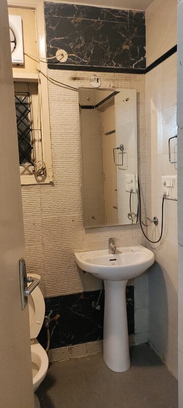 Bathroom in 2 BHK Builder Floor at Sushant Lok 3, Sector 57 – for Rent