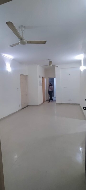 Room in 2 BHK Builder Floor at Sushant Lok 3, Sector 57 – for Rent