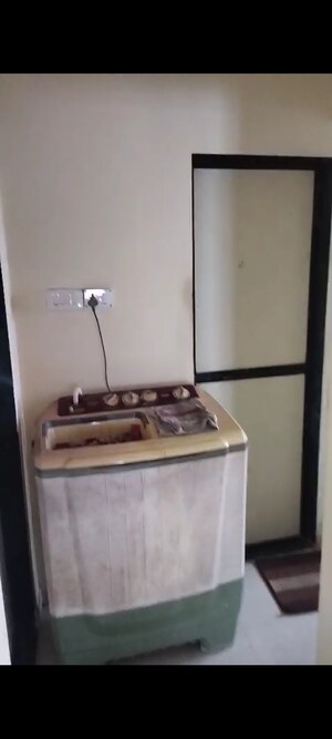 Furnished Amenities in 1 BHK Apartment at Drishti Heights, Andheri East – for Rent