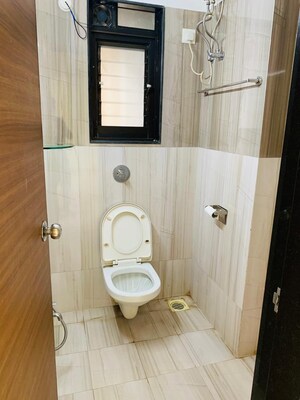 Bathroom in 1 BHK Apartment at Shankar Vilas CHS, Chembur – for Sale
