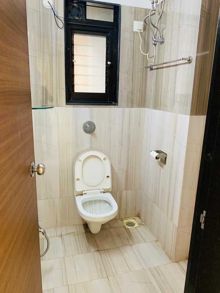 Bathroom, shankar-vilas-chs 1 Bedroom 715 Sq.Ft. Apartment In Chembur Mumbai 9242777
