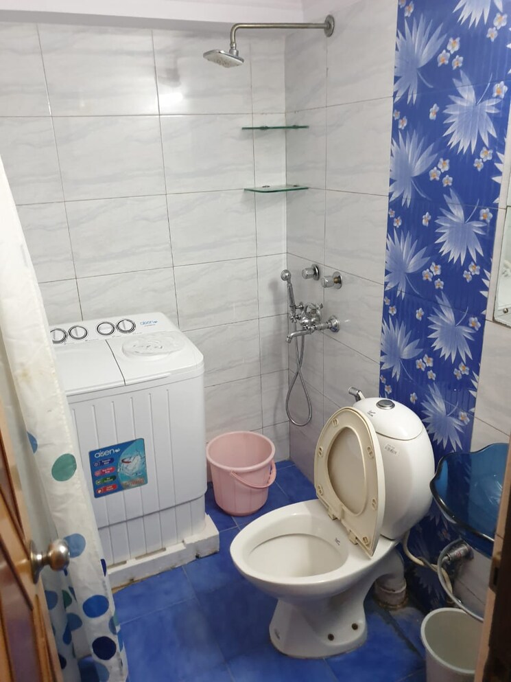 Attached Bathroom, sector 23 dwarka 1 Bedroom 480 Sq.Ft. Apartment In Sector 23 Dwarka Delhi 9242789