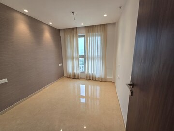 Master Bedroom in 2 BHK Apartment at Kalpataru Magnus, Bandra East – for Rent