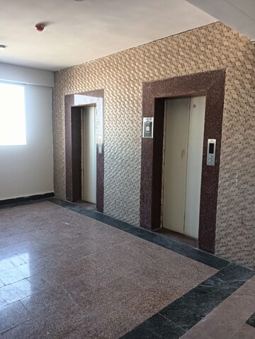 Room in 2 BHK Apartment at Migsun Ultimo, Omicron Iii Greater Noida – for Rent