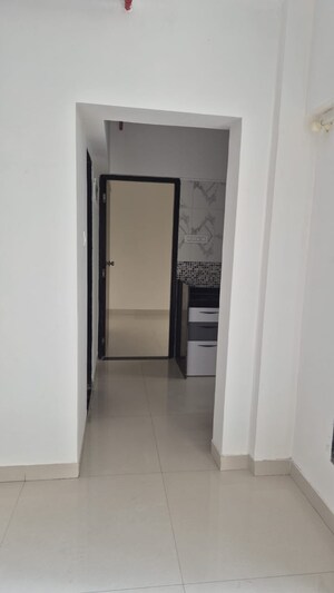 Room in 1 BHK Apartment at Omkar Signet, Malad East – for Rent