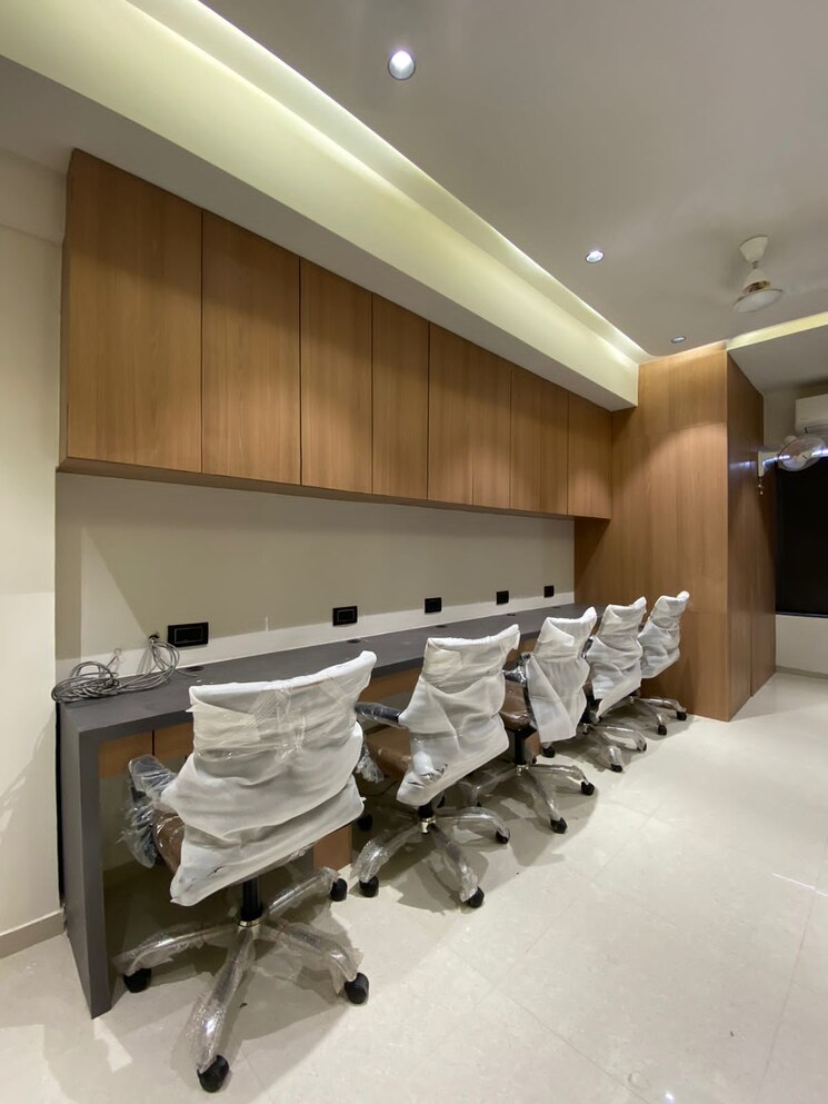 Team Area, vaishnodevi circle Commercial Office Space 655 Sq.Ft. In Vaishnodevi Circle Ahmedabad 9242821