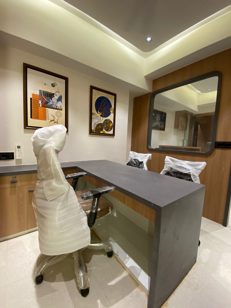 Team Area, vaishnodevi circle Commercial Office Space 655 Sq.Ft. In Vaishnodevi Circle Ahmedabad 9242821