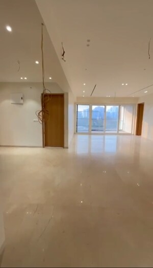 Room in 4 BHK Apartment at Aundh – for Sale