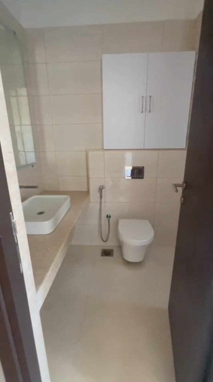 Bathroom, kalpataru-radiance 3.5 Bedroom 1318 Sq.Ft. Apartment In Goregaon West Mumbai 9242929
