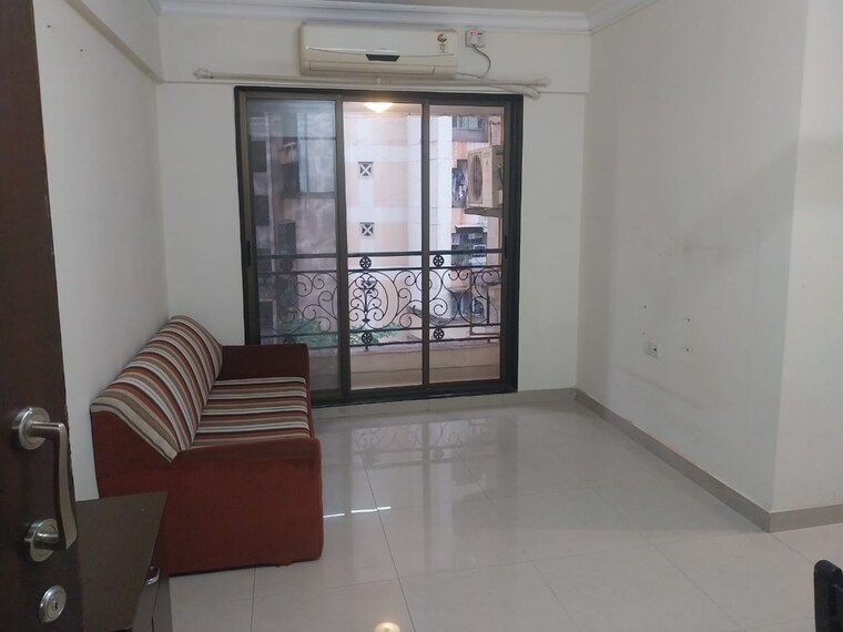 Room, lake-home 1 Bedroom 495 Sq.Ft. Apartment In Powai Mumbai 9242913