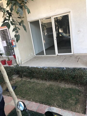 Parking in 2 BHK Villa at Paramount Golfforeste Villas, Zeta I Greater Noida – for Sale