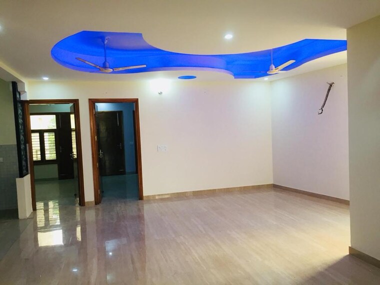 Room, uppal-southend 3 Bedroom 2000 Sq.Ft. Builder Floor In Sector 49 Gurgaon 9242964