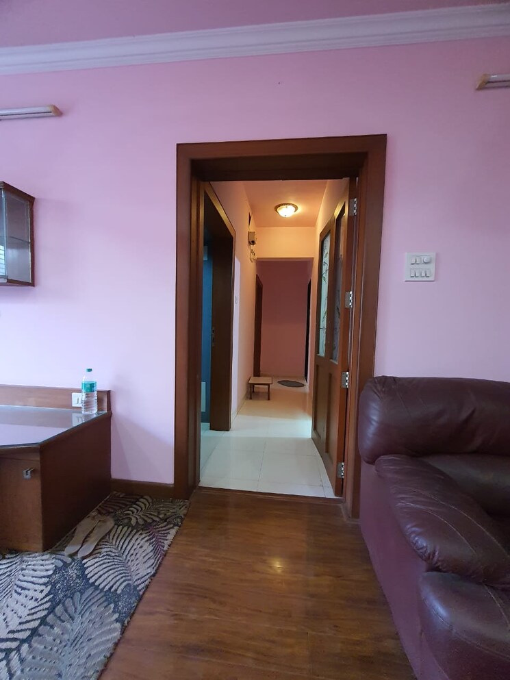 Room, santacruz east 2 Bedroom 815 Sq.Ft. Builder Floor In Santacruz East Mumbai 9242940