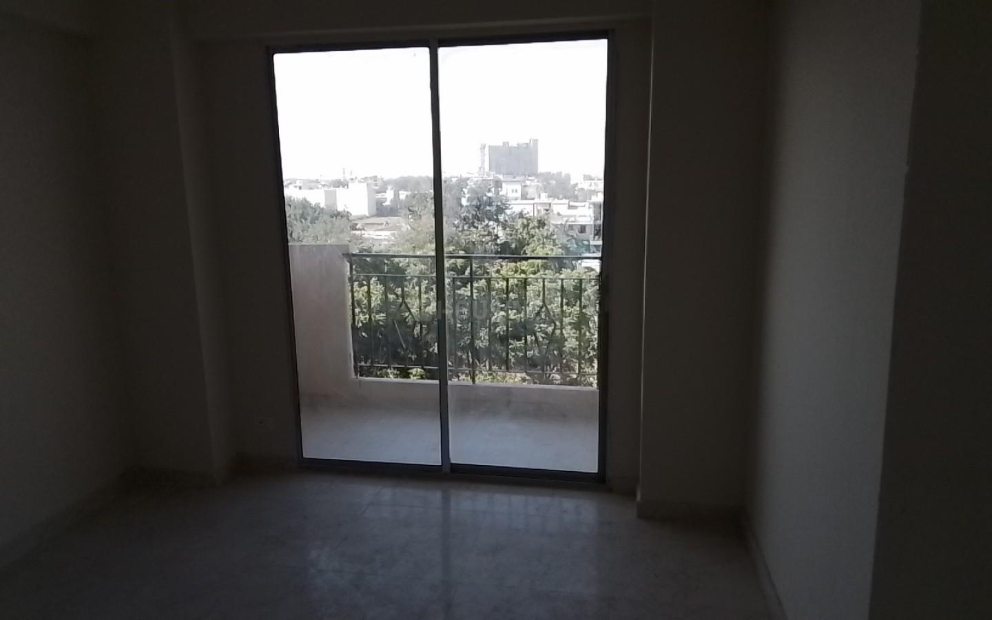 2 BHK Apartment For Rent in MRG The Balcony