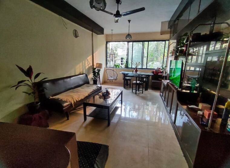 Living Room, smruti-chs-vile-parle-east 2 Bedroom 710 Sq.Ft. Apartment In Vile Parle East Mumbai 9242970