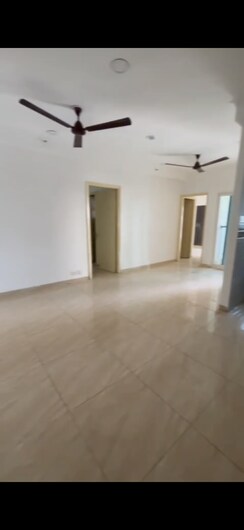2 BHK Apartment For Sale in Paras Seasons