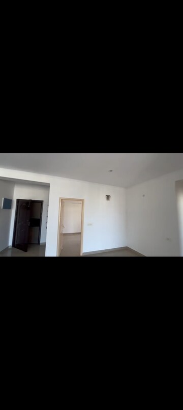 Room in 3 BHK Apartment at Ashiana Palm Court, Raj Nagar Extension – for Sale