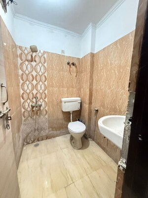 Bathroom in 1 BHK Apartment at Sector 23 Dwarka – for Rent