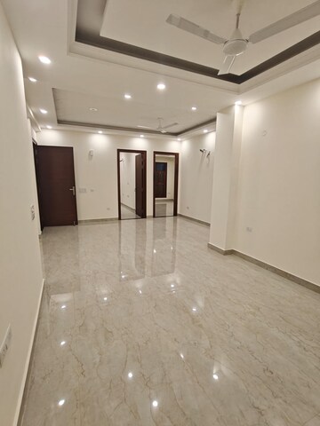 Room in 2 BHK Apartment at Ireo The Grand Arch, Sector 58 – for Rent