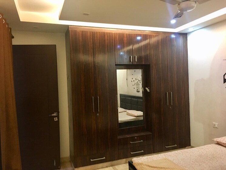 Bedroom, east of kailash 3 Bedroom 1800 Sq.Ft. Builder Floor In East Of Kailash Delhi 9243175