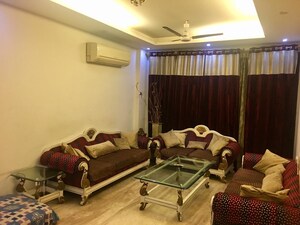 3 BHK Builder Floor For Rent in East Of Kailash