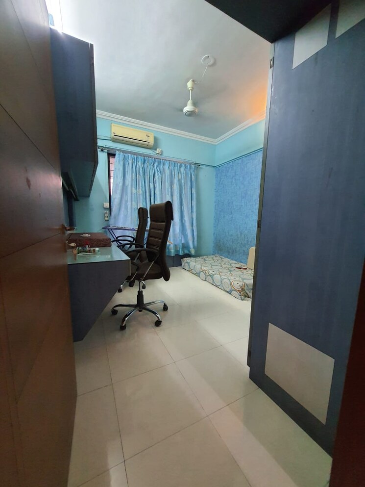Bathroom, santacruz east 2 Bedroom 1290 Sq.Ft. Builder Floor In Santacruz East Mumbai 9243242