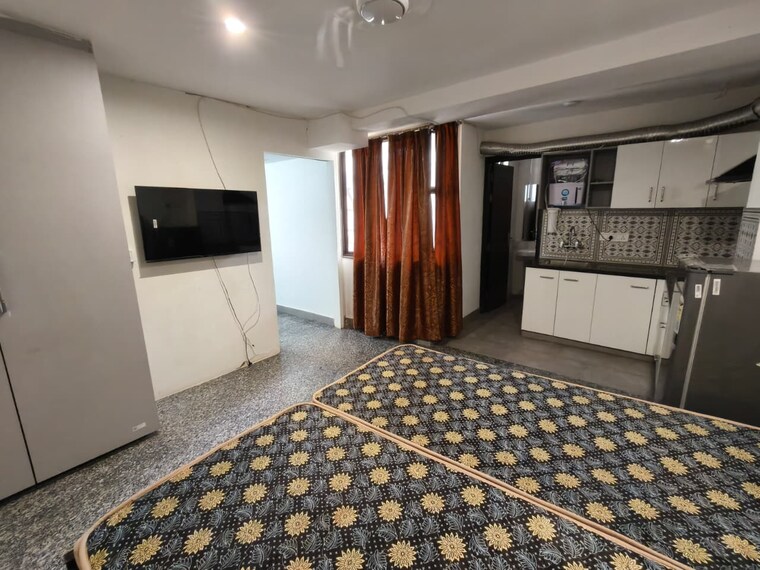 Bedroom, sector 46 1 Bedroom 300 Sq.Yd. Builder Floor In Sector 46 Gurgaon 9243249