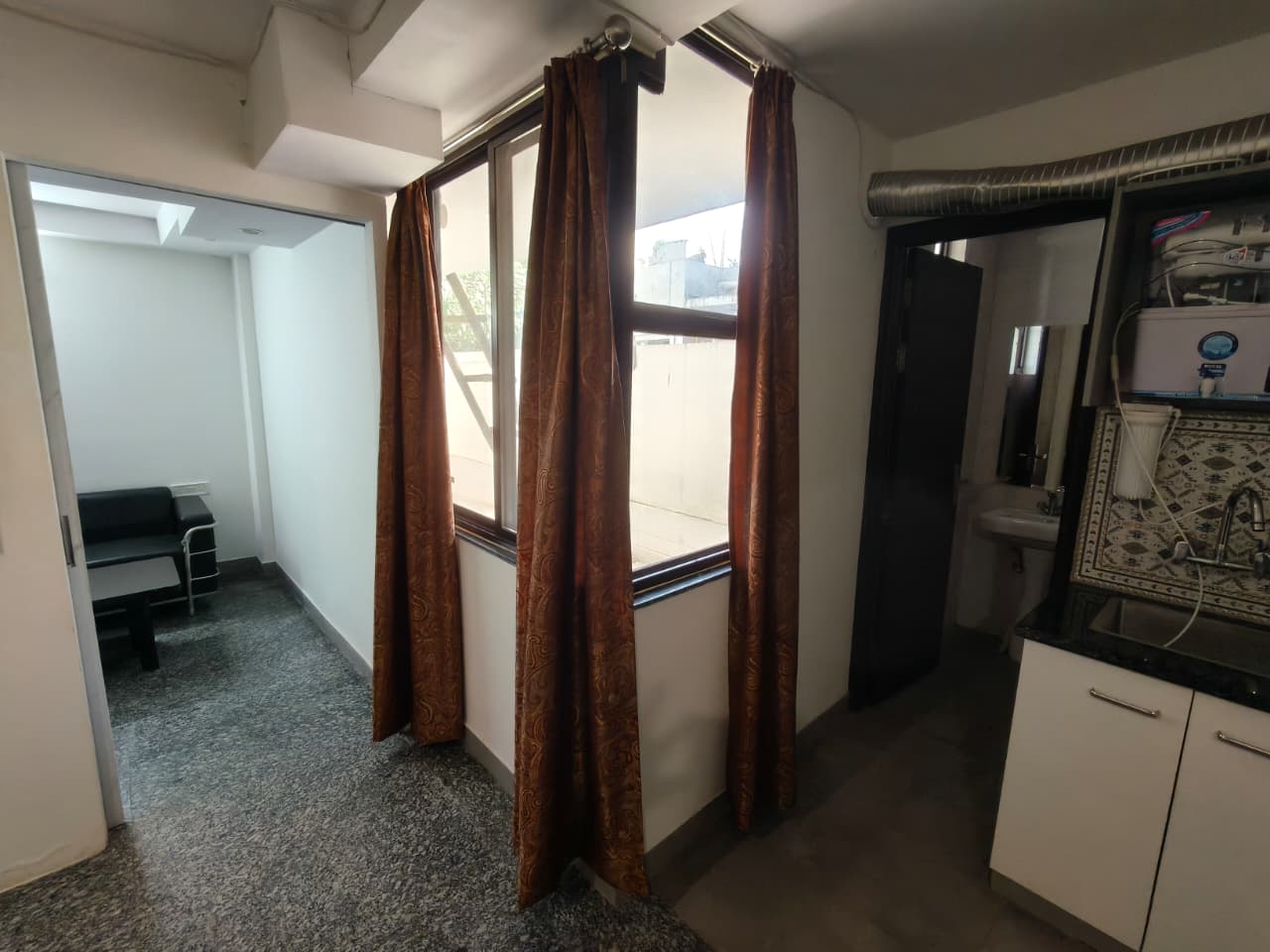 1 BHK Builder Floor For Rent in Sector 46