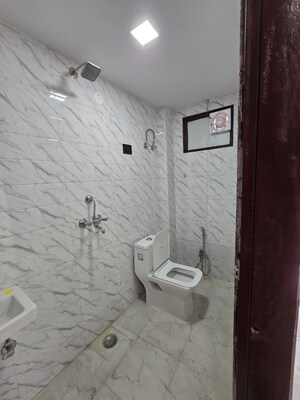 Bathroom in 1 BHK Apartment at Sector 23 Dwarka – for Rent