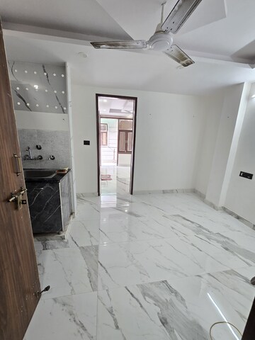 Room in 1 BHK Apartment at Sector 23 Dwarka – for Rent
