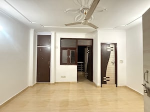 Room in 1 BHK Apartment at Sector 23 Dwarka – for Rent