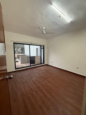 Room in 3.5 BHK Villa at Gera Harmony, Kalyani Nagar – for Rent