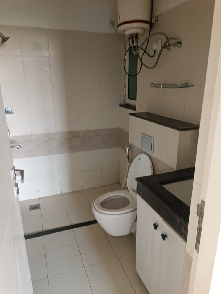 Bathroom, suncity-avenue-76 2 Bedroom 682 Sq.Ft. Apartment In Sector 76 Gurgaon 9243301