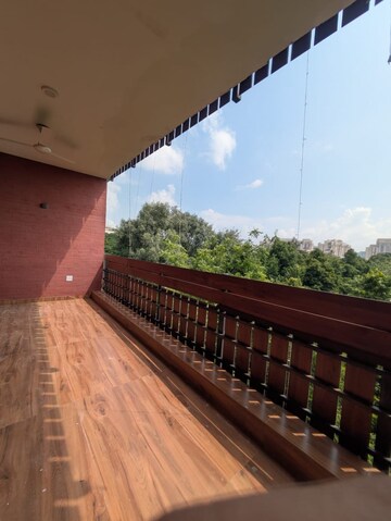 Balcony in 2 BHK Builder Floor at DLF Plaza Tower, Sector 26a – for Rent