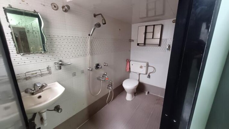 Team Area, rajshree-tower 2 Bedroom 950 Sq.Ft. Apartment In Uthalsar Thane 9243324