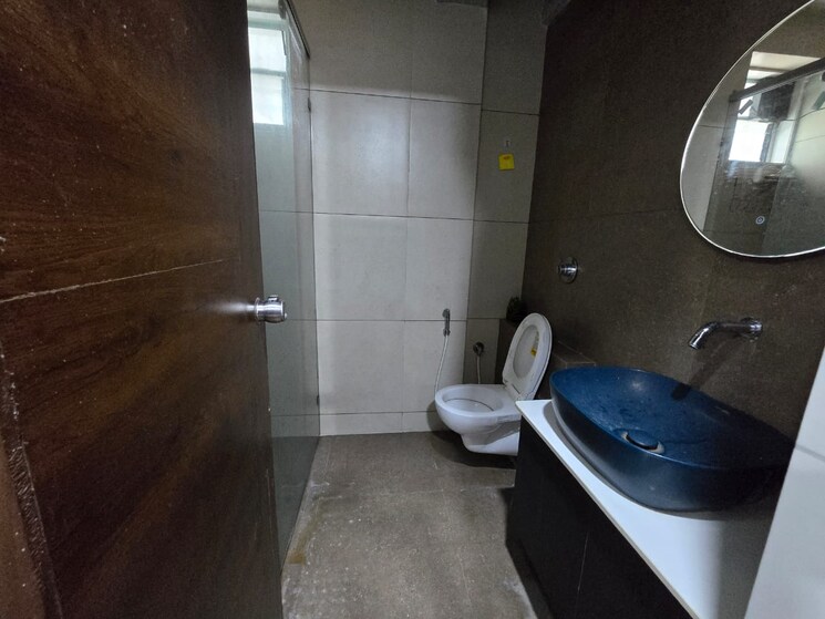 Bathroom, sama savli road 3 Bedroom 1580 Sq.Ft. Apartment In Sama Savli Road Vadodara 9243348