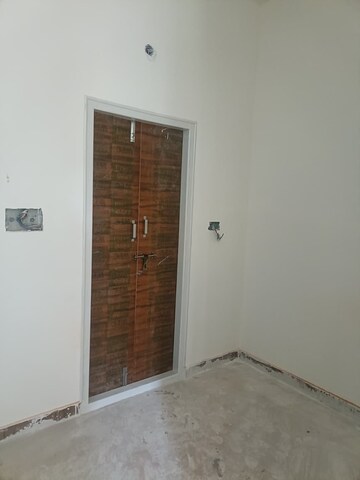 Room in 3 BHK Builder Floor at Nri Layout – for Rent