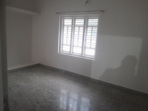Room in 3 BHK Builder Floor at Nri Layout – for Rent