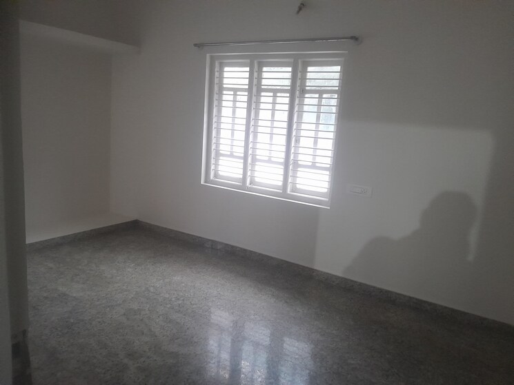 Room, nri layout 3 Bedroom 1500 Sq.Ft. Builder Floor In Nri Layout Bangalore 9243365