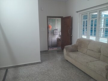 Room in 3 BHK Builder Floor at Nri Layout – for Rent