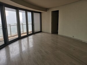 Room in 4 BHK Apartment at Lodha The World Towers World One Tier 2, Worli – for Rent