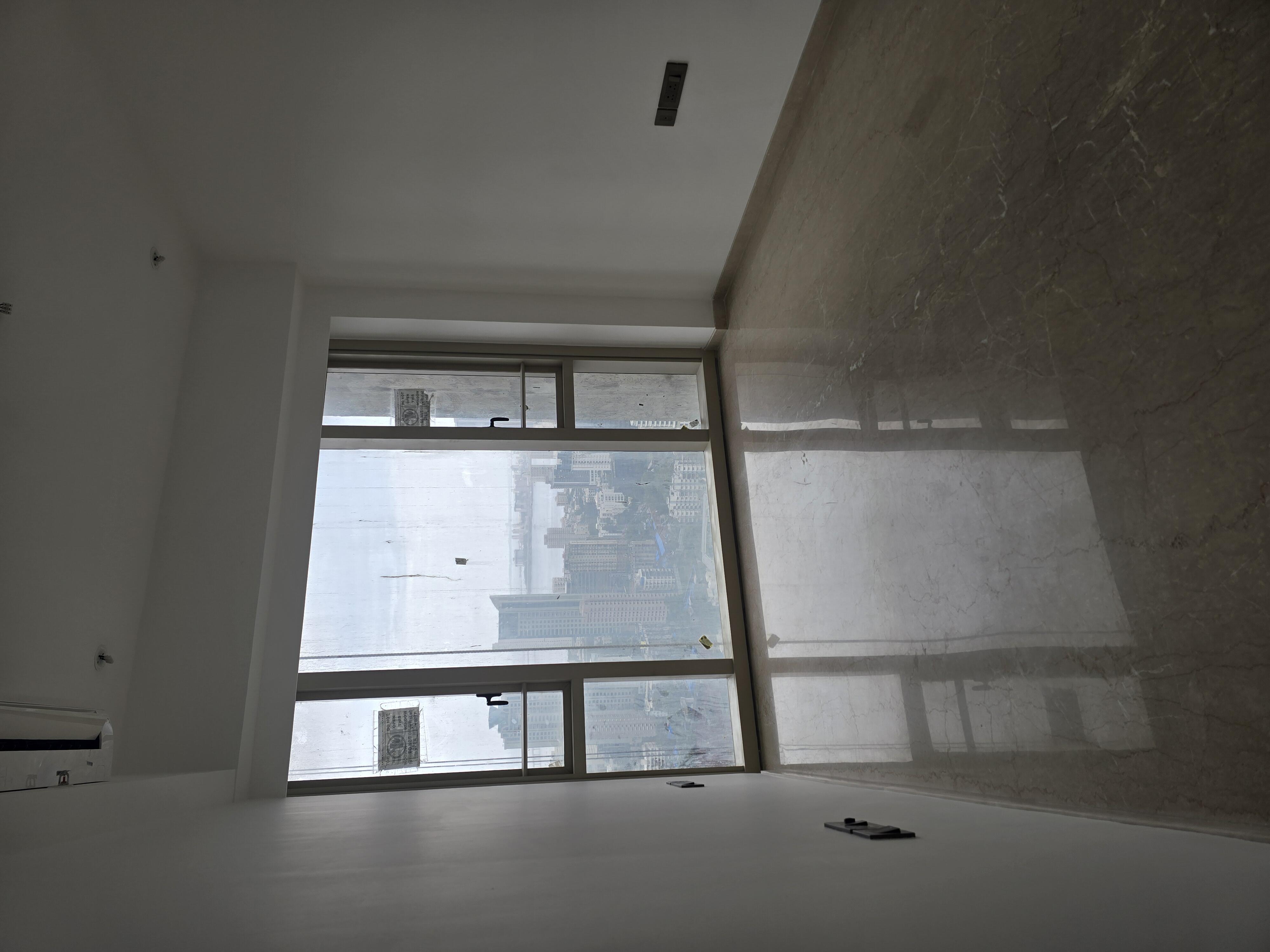 3 BHK + Servant Room Apartment For Rent in Lodha Sea Face