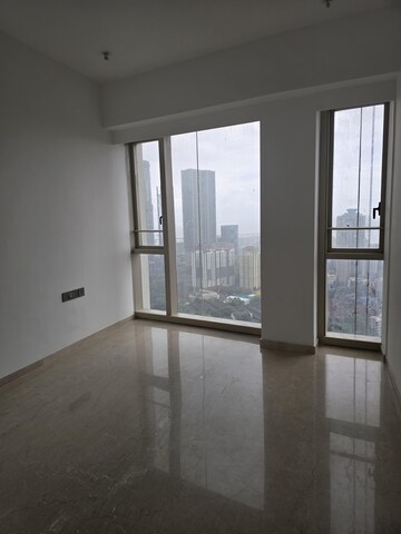 Furnished Amenities in 3 BHK Apartment at Lodha Sea Face, Worli – for Rent