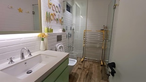 Team Area in 3 BHK Apartment at Lodha Evoq, Wadala – for Rent